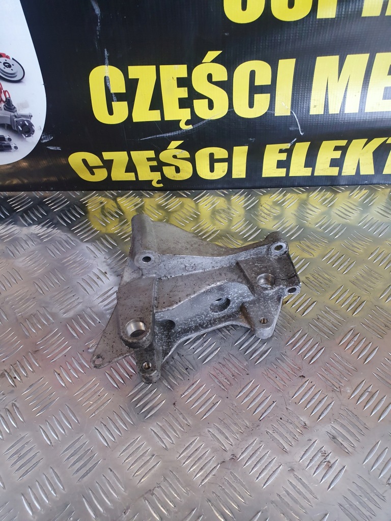 фото №1, Peugeot оригинальный номер 9636301380 кронштейн генератор