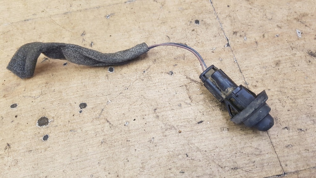 Купити Вимикач дверний dacia logan mcv 1.4 1.5 dci 1.6