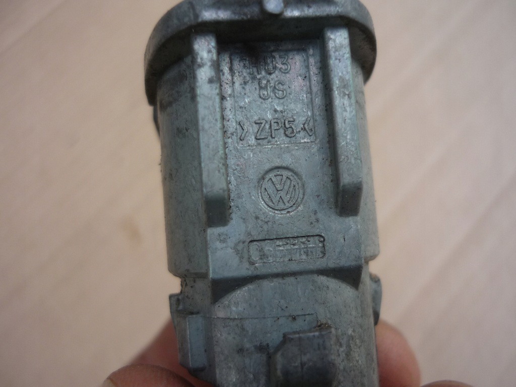 фото №7, Вкладка замка дверь левый перед vw golf v vi jetta v 1k5837167 оригинал