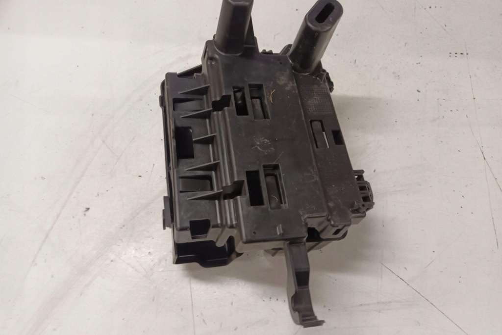 Коробка предохранителей peugeot 407 sw 6e_ 9651659780 2.2l дизель 150kw с Разборки