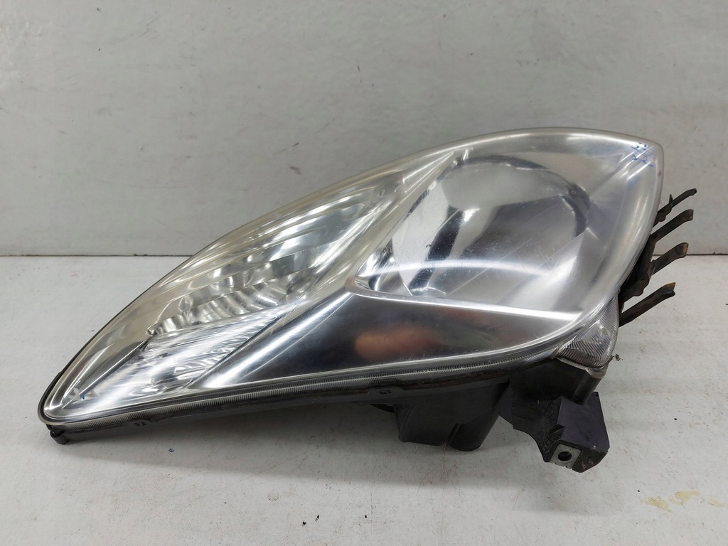 фото №9, Toyota prius 03-07 правая лампа передняя перед фара