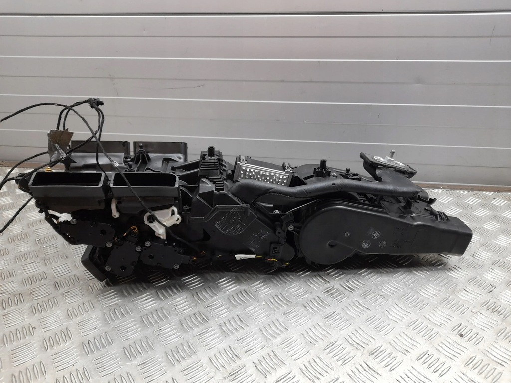 фото №10, Audi a8 s8 d4 4h 4h0820004c с передний отопители