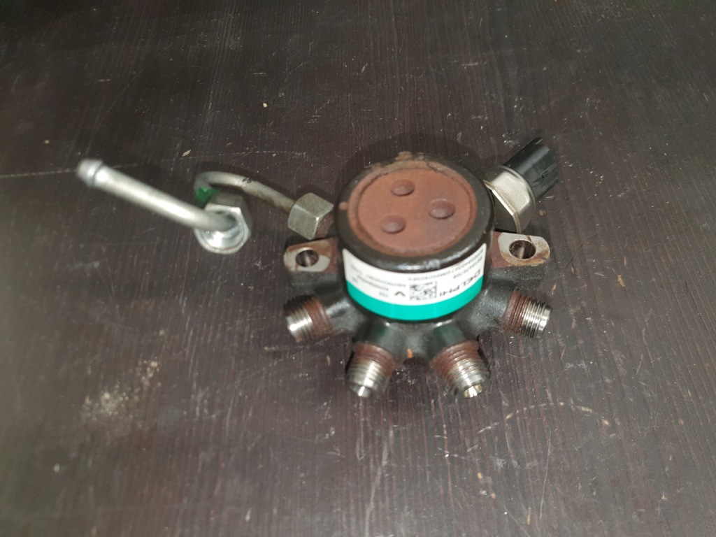 Купити Renault розподільник пального r9144z070b