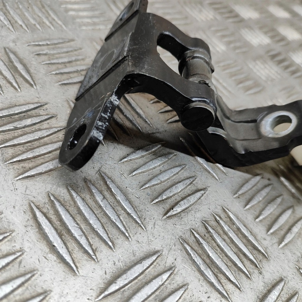 Lexus ux 2019 левая сторона петля верхний дверь Недорого