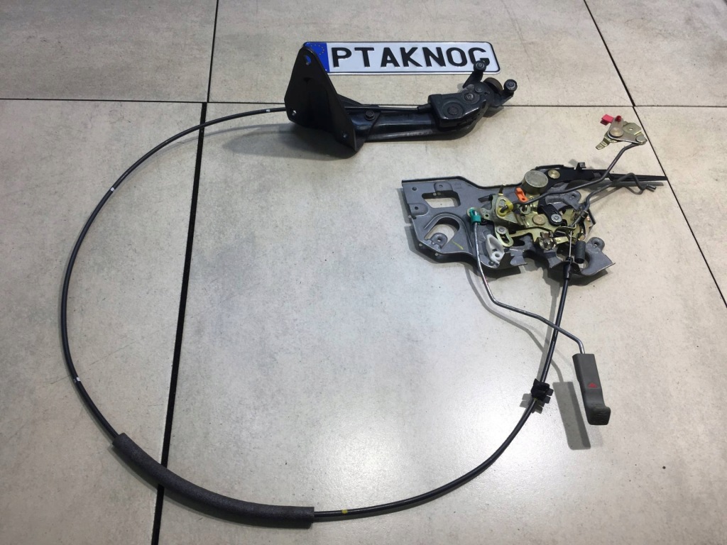 фото №1, Замок дверь раздвижных правый voyager iii