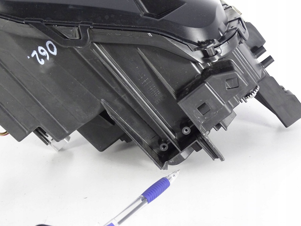 фото №7, Лампа передняя правая mitsubishi eclipse cross lift full led 21-