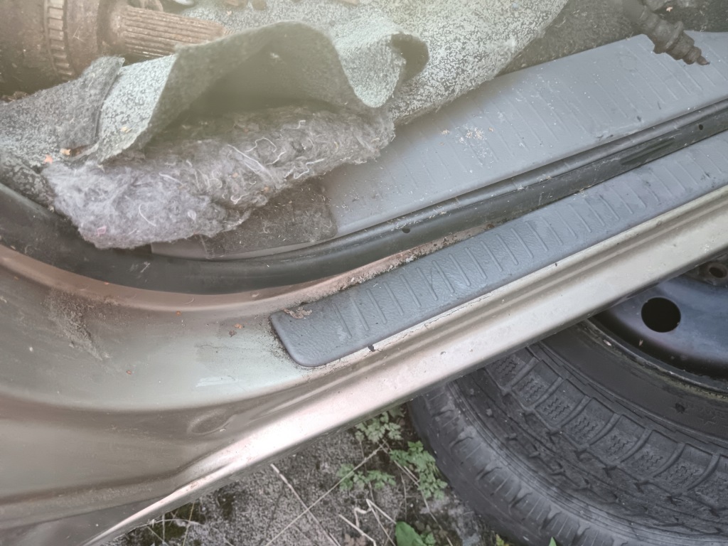 фото №7, Toyota avensis verso прокладка двері кузовна отвір ліва права перед задня