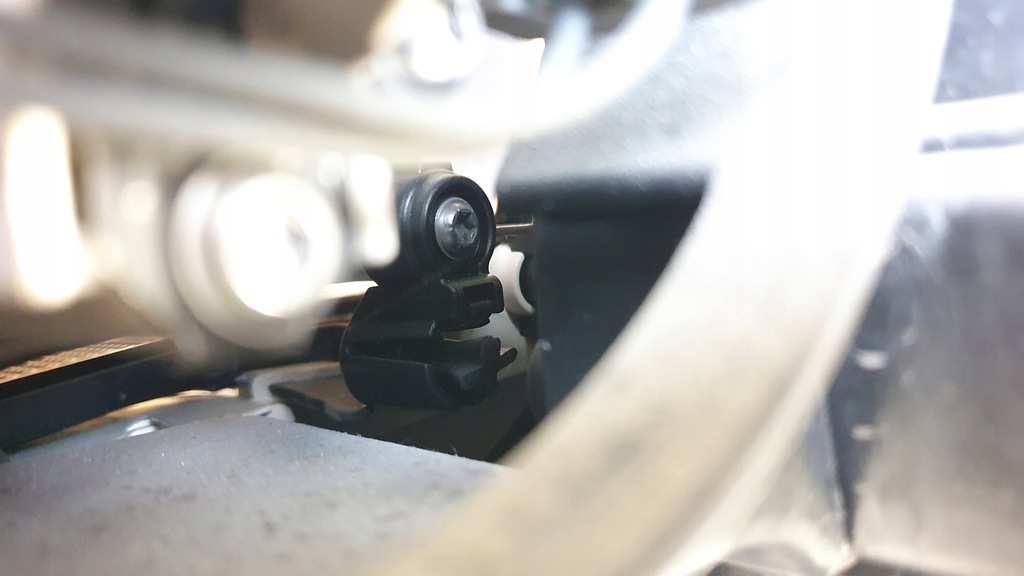 фото №13, Vw touran iii 15- лампа перед правая оригинал europa повреждённая