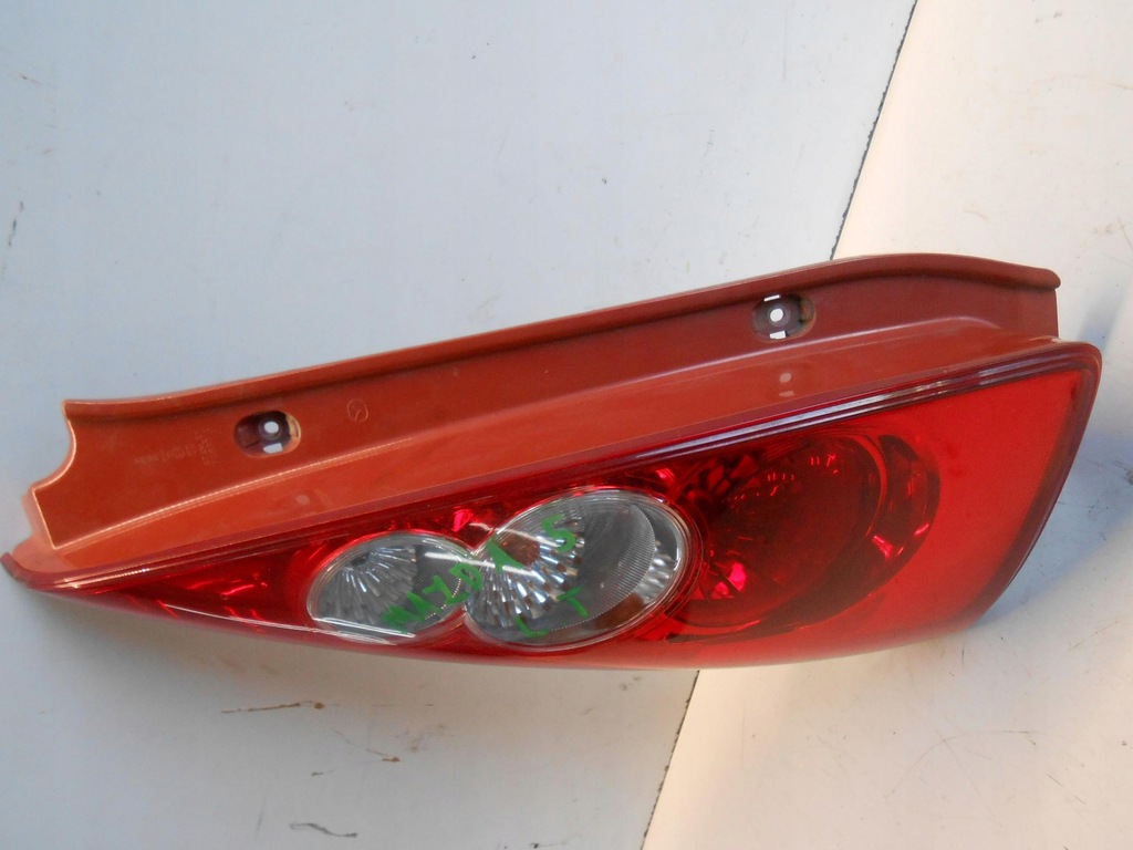 фото №3, Лампа правий задня mazda 5 ii #