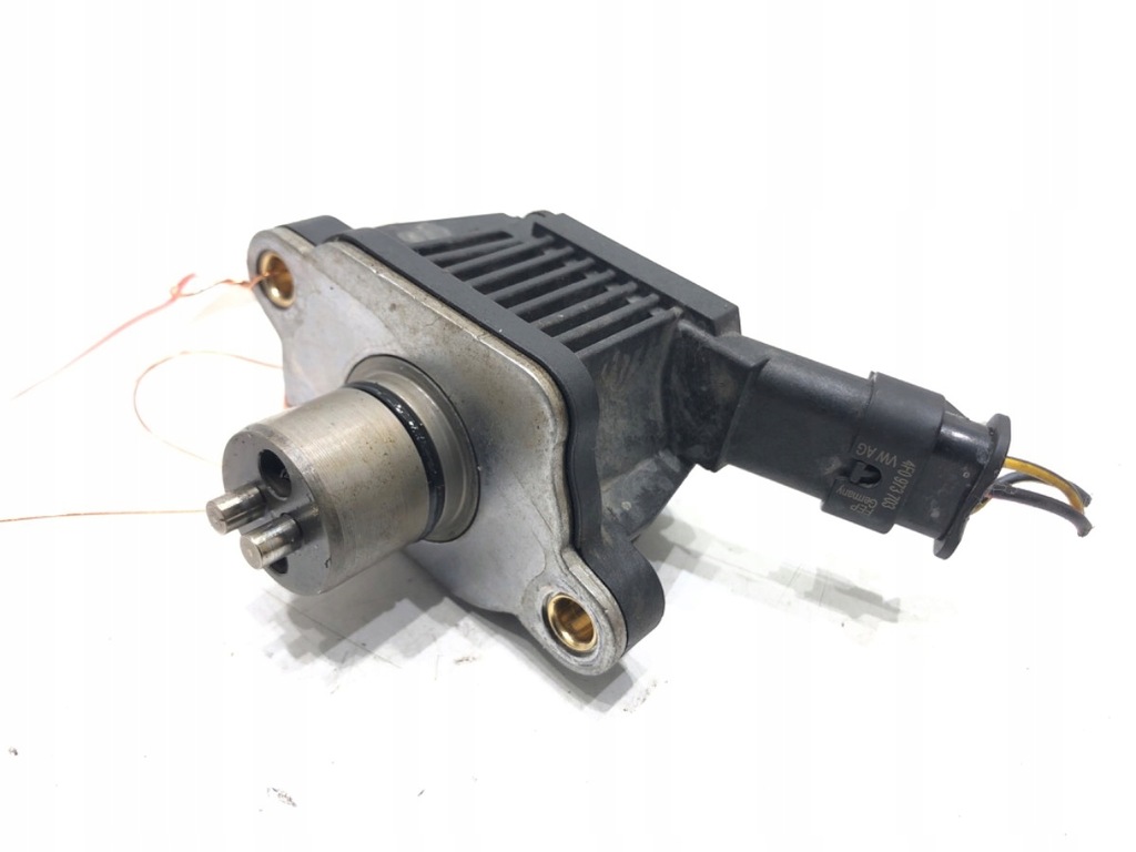 фото №1, Клапан магнитный vw t-roc 1.5 150km 04e906048a