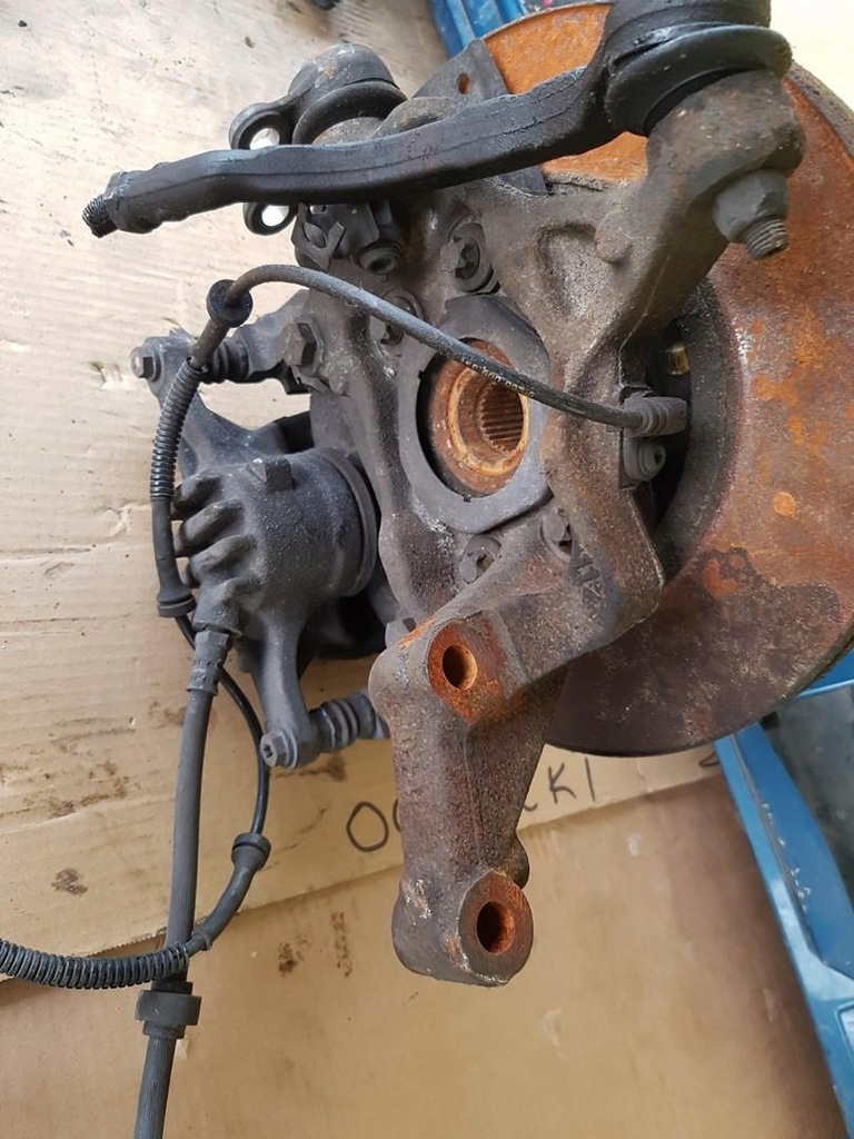 фото №6, Поворотний кулак лівий перед renault trafic iii