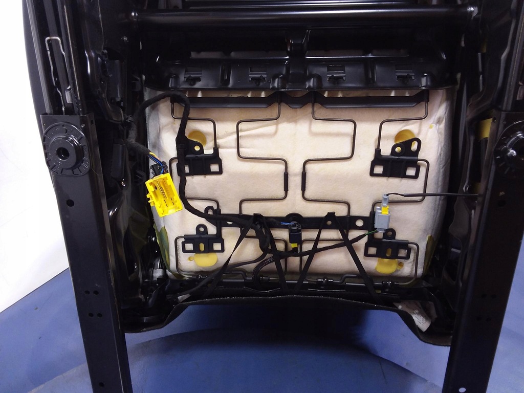 фото №5, Peugeot 208 i сиденье пассажира перед правый eu