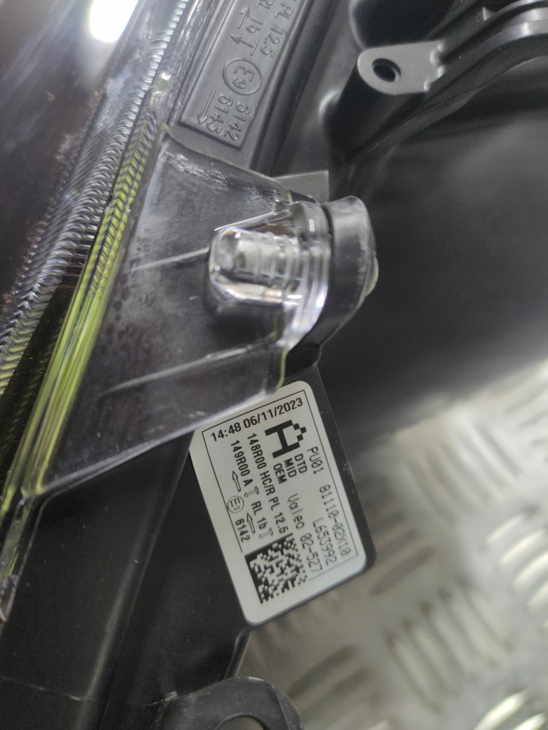 Corolla e21 рестайлинг  фара передняя комплектная левая правая оригинальная новая Оригинал