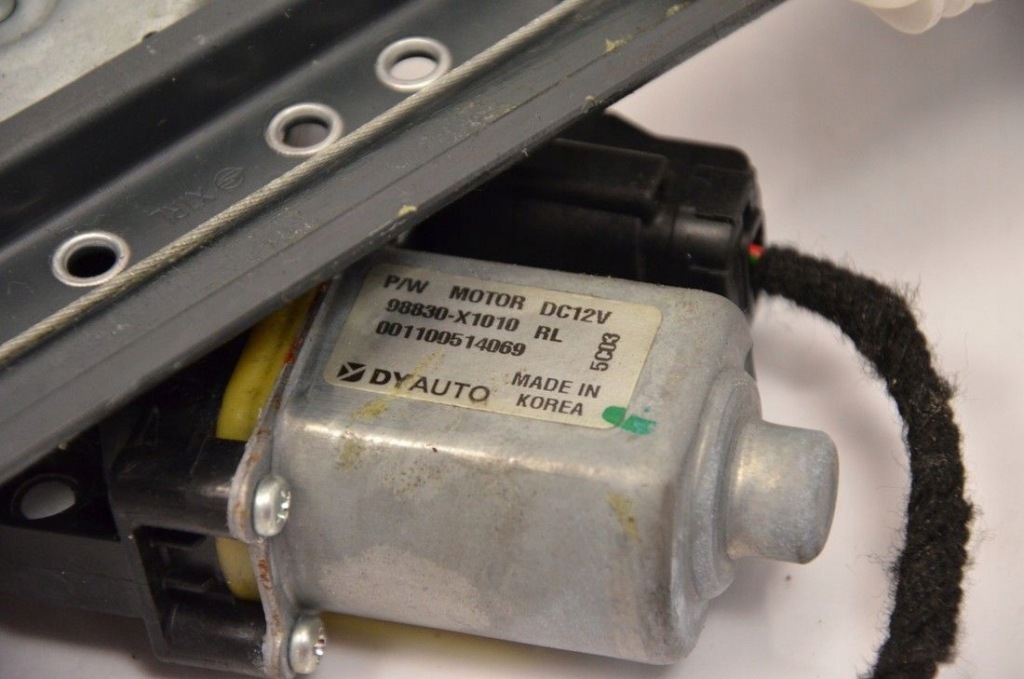 Підйомник скло лівий задня ssangyong tivoli 15- Доставка