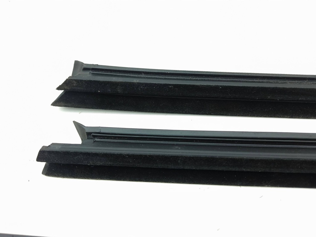 фото №5, Volvo s90, v90 2018 прокладка стекло дверь передних 31848303