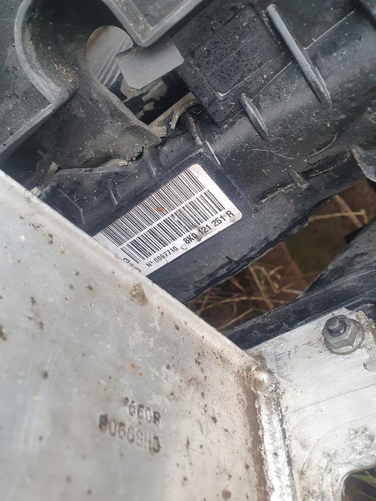 фото №1, Pas передній audi a4 b8 2.0 tfsi механічна коробка передач 2010r.