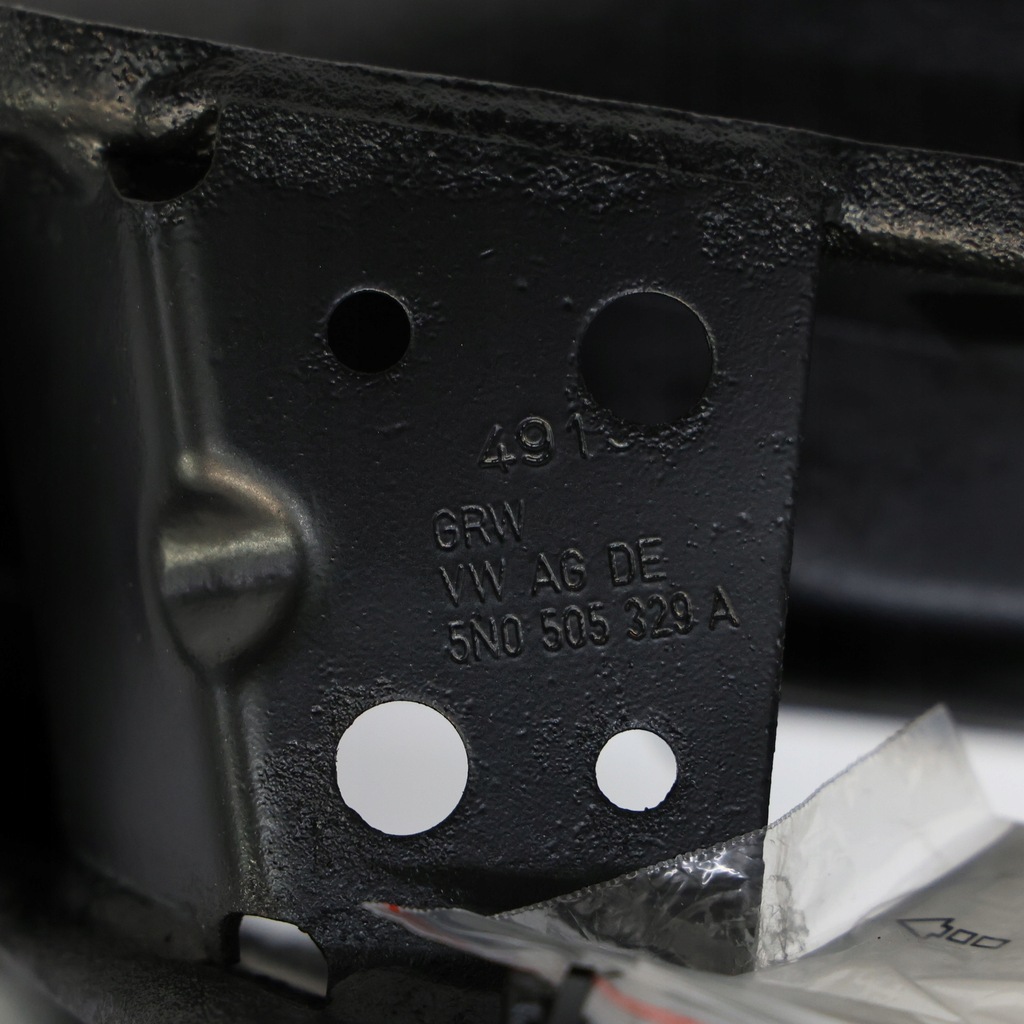 фото №13, Audi q3 8u подвеска кронштейн подрамник подрамник подрамник задняя 5n0505285d