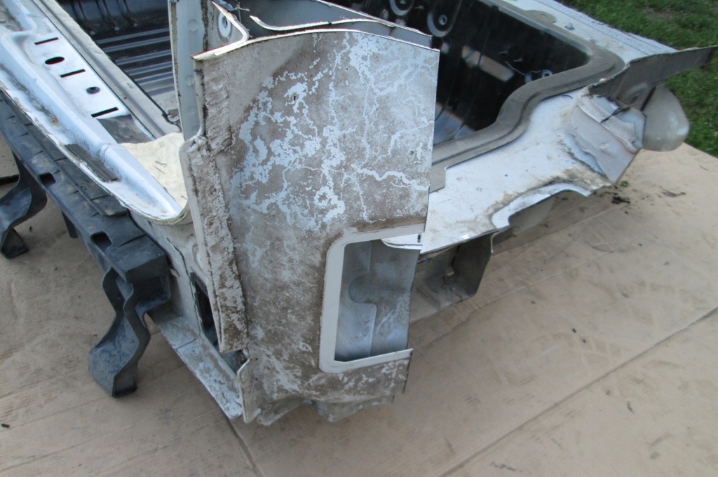 фото №12, Chrysler town country 11- pas задняя задний + поддон dodge grand caravan лоток