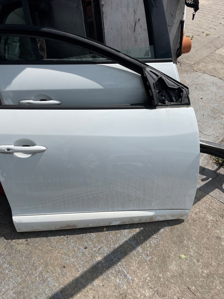 фото №3, Дверь перед megane iii ov369