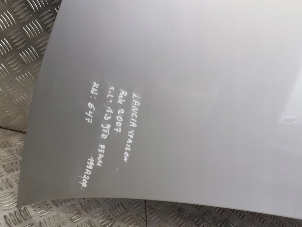 Капот lancia ypsilon 2 647 в Україні