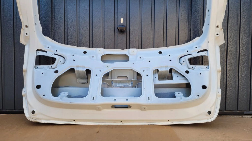 фото №10, Hyundai i30 iii 3 kombi 17- кришка багажника задня задня