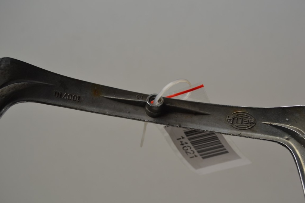 Mercedes w114 w115 рамка хром передньої лампи Доставка