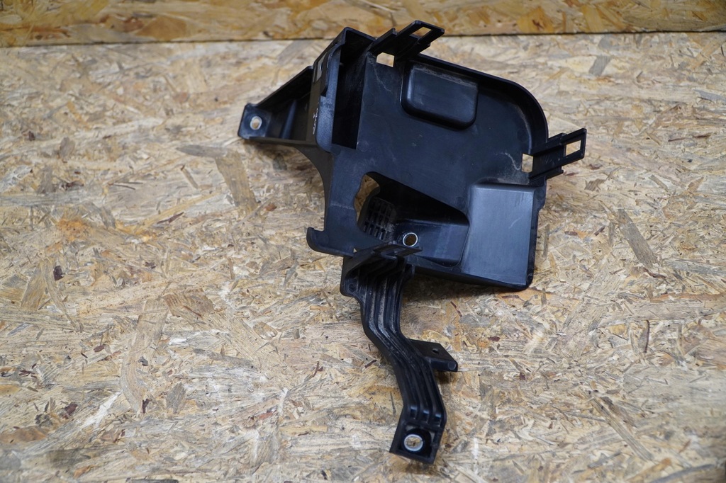 фото №7, Коробка корпус предохранителей 670104262 670036939 levante 3.0 оригинал 16-