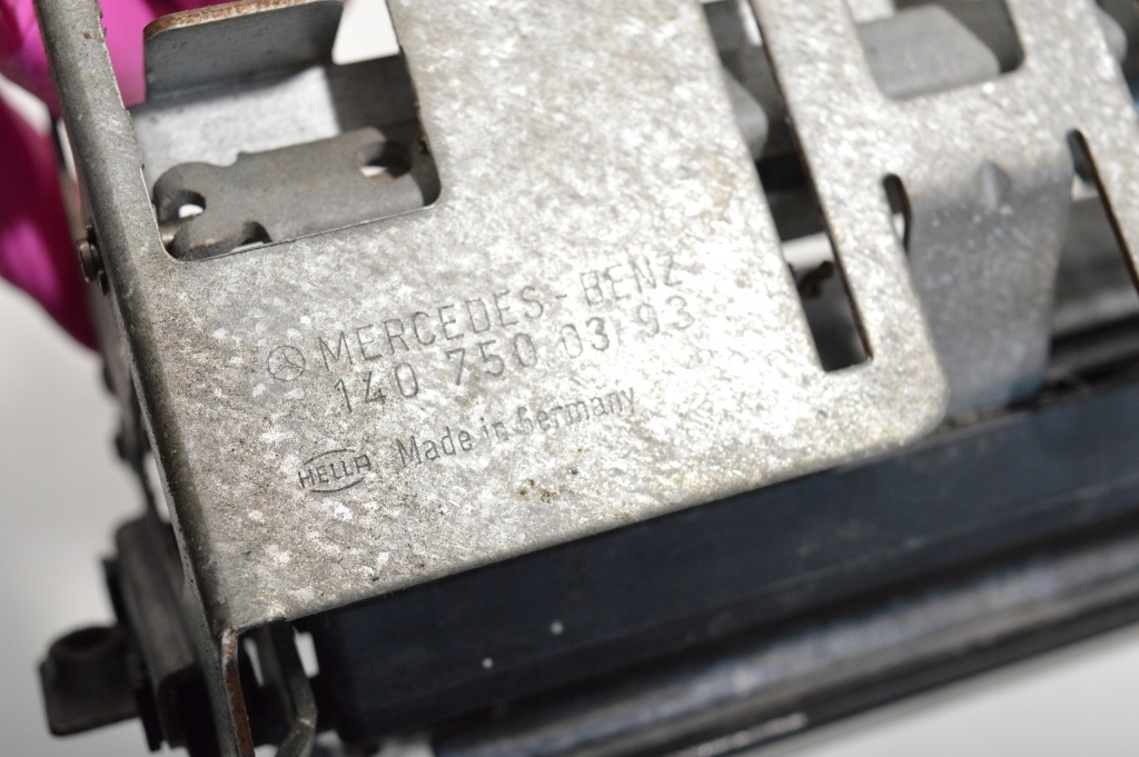 Ручка кришки багажника mercedes w140 c140 cl 1407500393 Зі Шроту