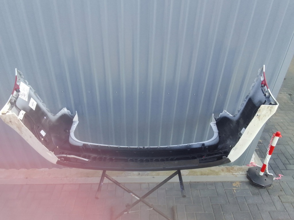 Chrysler pacifica 17- бампер задні pw7 америка в Україні