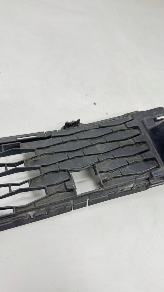 фото №11, Skoda karoq lift 2021 - решётка средняя бампера перед 57a853677c