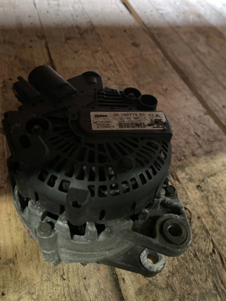 фото №1, Peugeot 2008 i 9818677980 генератор