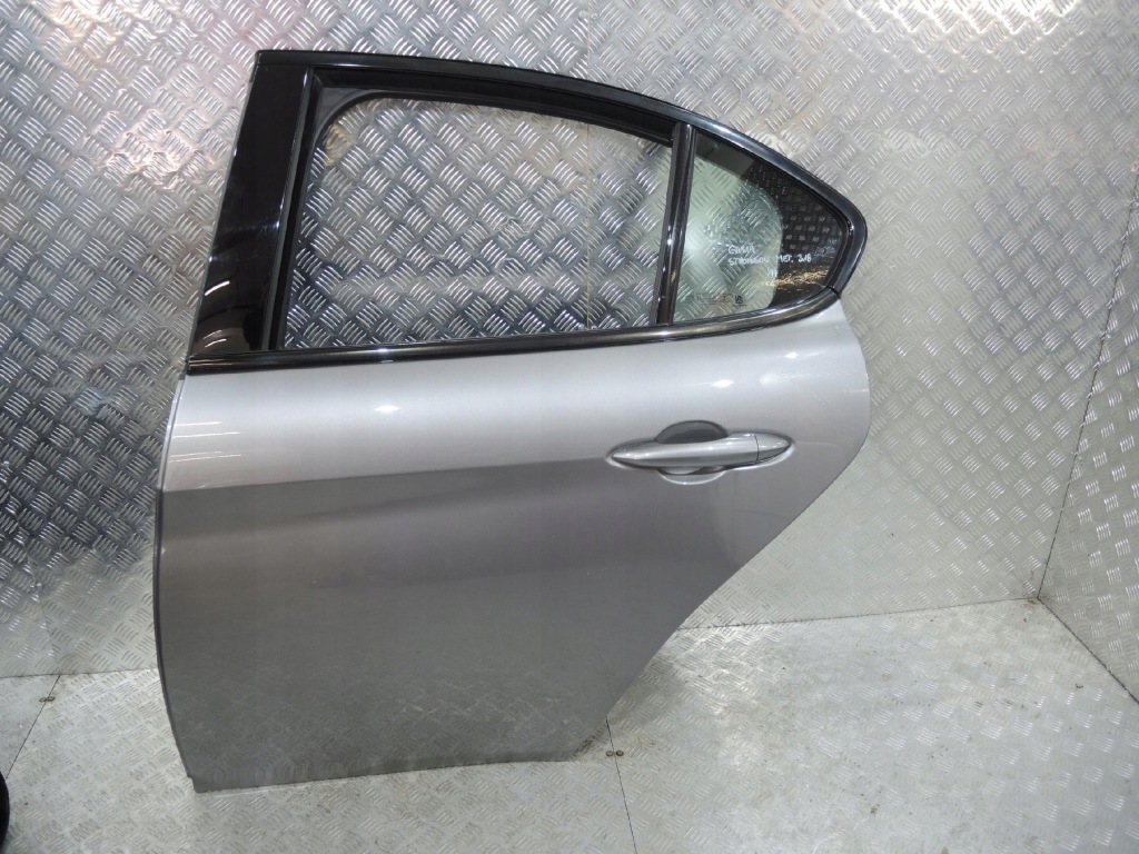 фото №2, Alfa romeo giulia двері лівий задня колір 318