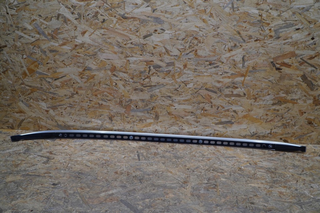 Рейлинг крыша правый  31448384 или левое  31448383 22r volvo xc40 оригинал идеальное состояние Доставка