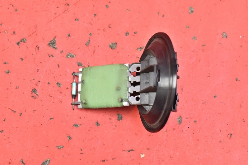 фото №6, Резистор обдув резистор резистор skoda fabia 3 iii 18-21