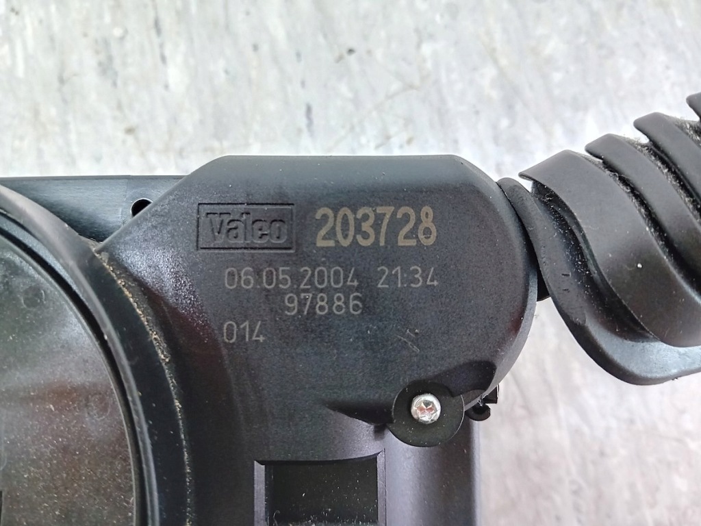 Переключатель подрулевой  opel astra h 13184057gn 203728 1.4 16v Недорого