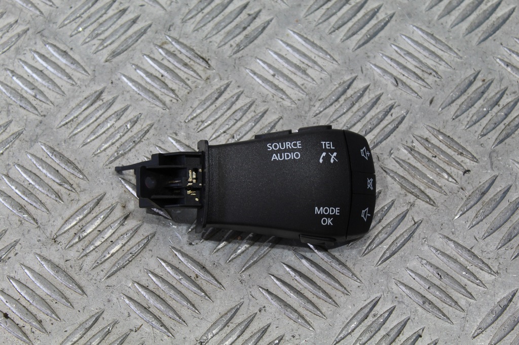 фото №1, Управление радио dacia duster ii 2