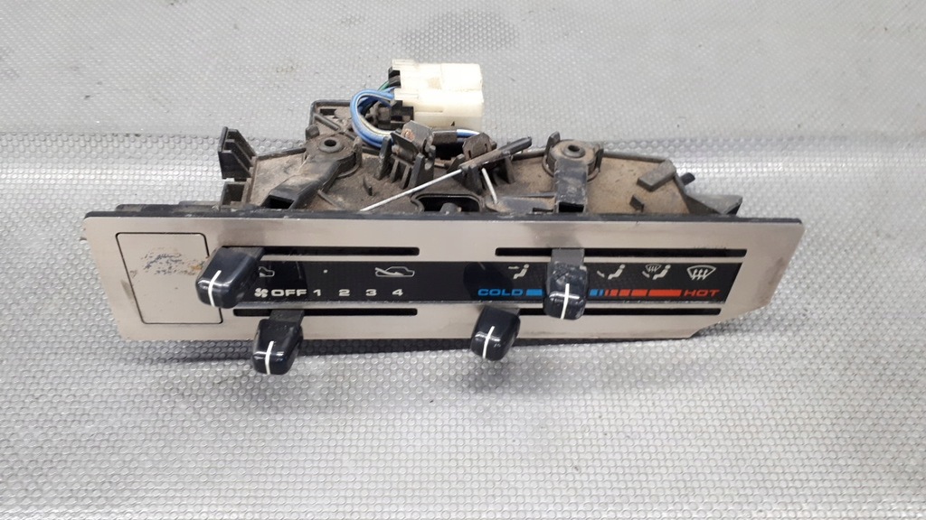 фото №10, Панель обдув кондиционера nissan terrano 93-99r