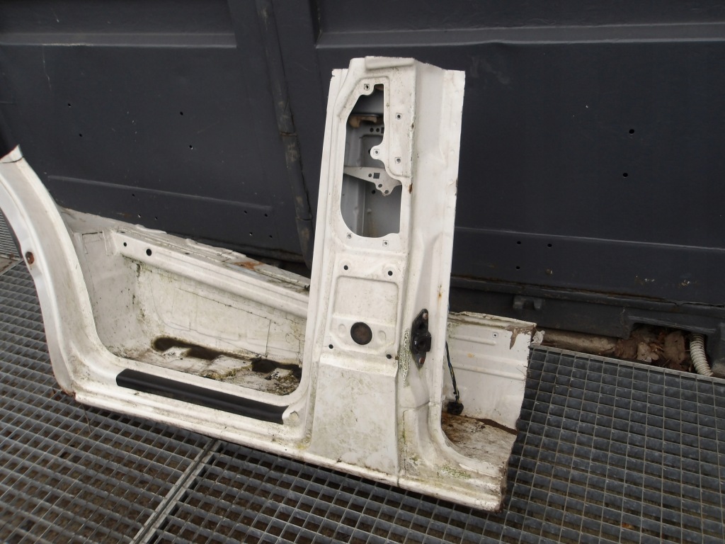 фото №3, Sprinter w906 06-18 порог левый правый подножка блок двигателя