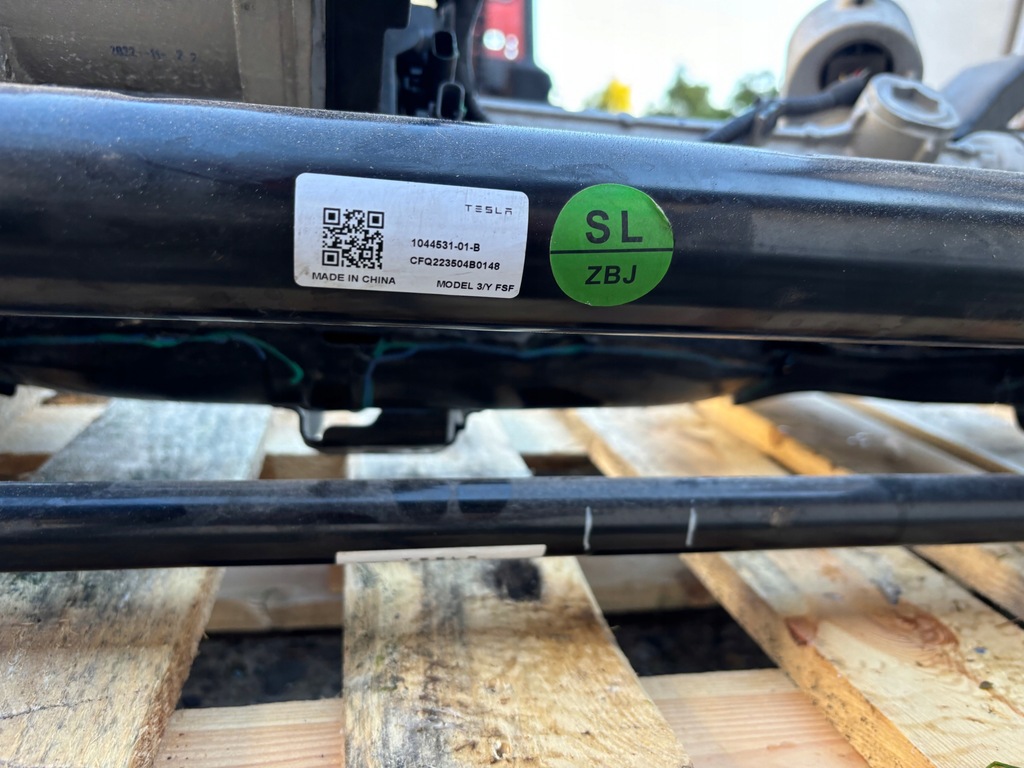 фото №12, Tesla y 2023 подрамник перед рычаги поворотный кулак суппорты трансмиссия рулевая