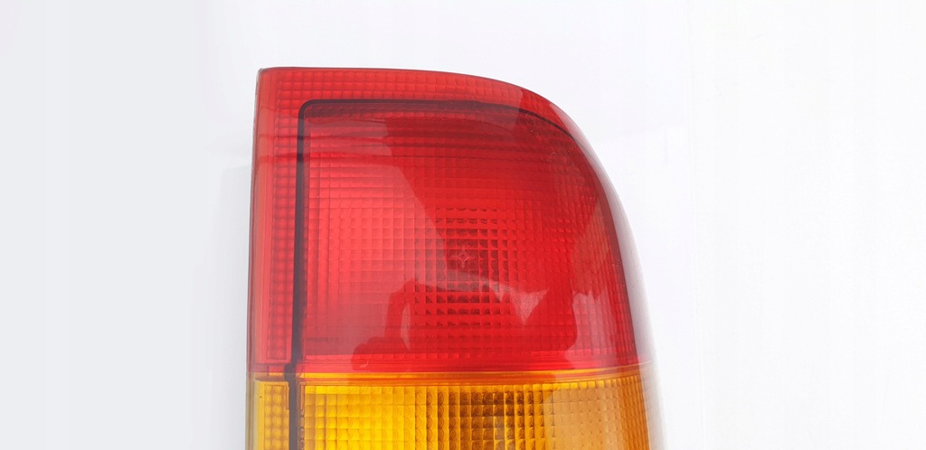 фото №6, Opel frontera b лампа задняя задняя молдинг декоративная правая