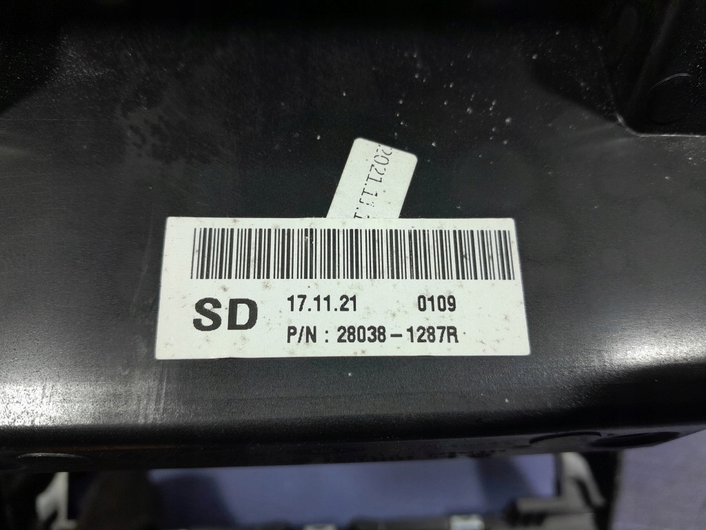 фото №7, Renault arkana 20-23 e-tech hyb рамка панели консоли средняя eu 280385509r