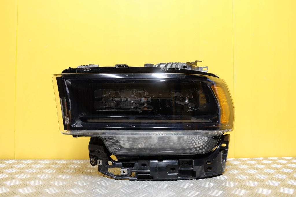 фото №1, Dodge ram 2500 3500 premium black 2019- фара лампа full led l usa