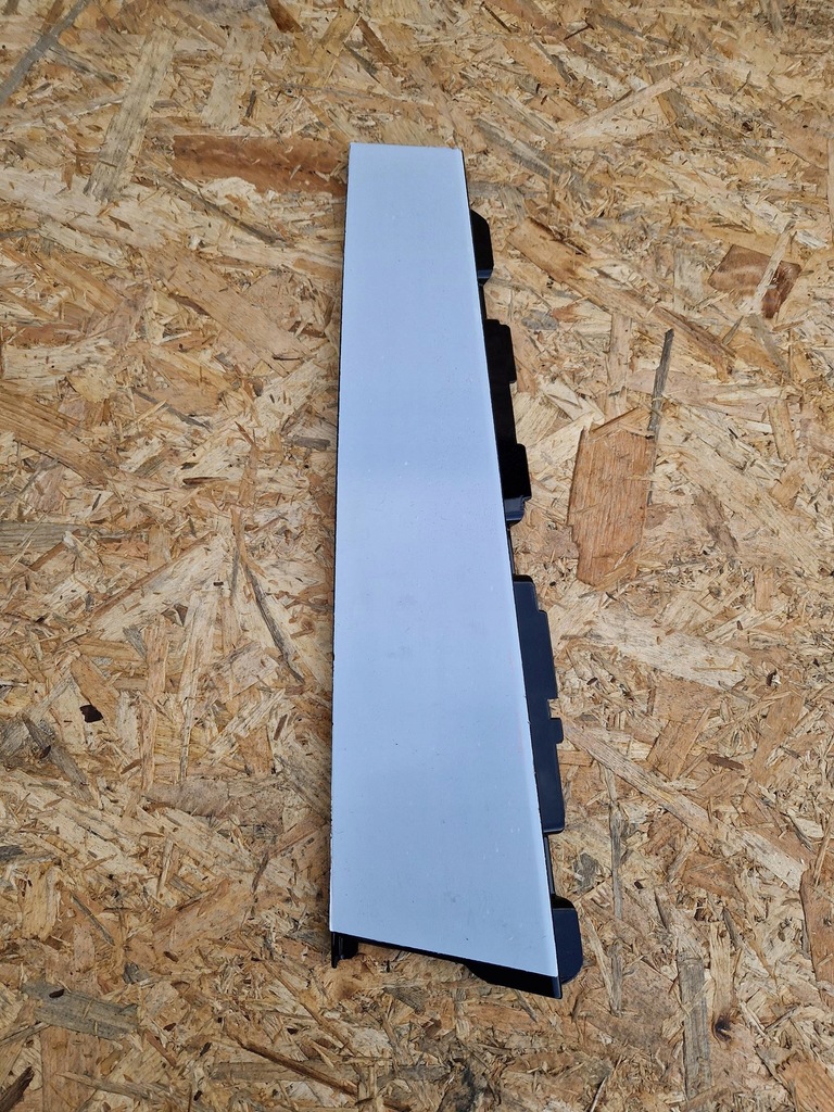 фото №1, Молдинг стойка дверь правая перед kia sorento iii