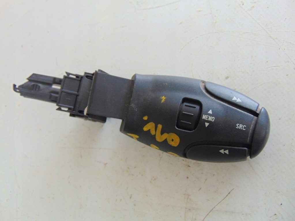 фото №2, Citroen c5 i 2.0 01r переключатель радио 96538207xt