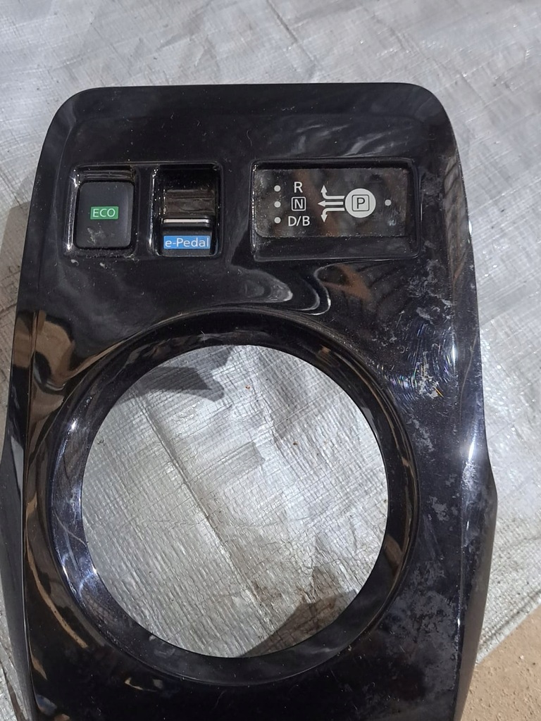 фото №1, Nissan leaf ii рамка передач переключатель e-pedal