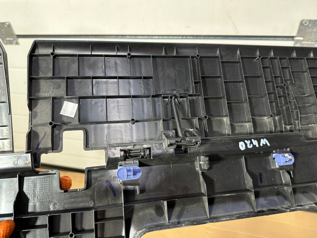 Накладка багажника, порог задний , крышка mercedes citan w420, kangoo iv,4 с Разборки