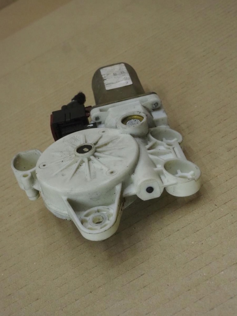 Моторчик стекло правая  задний saab 9-3 93 2 2004r 6pin Доставка