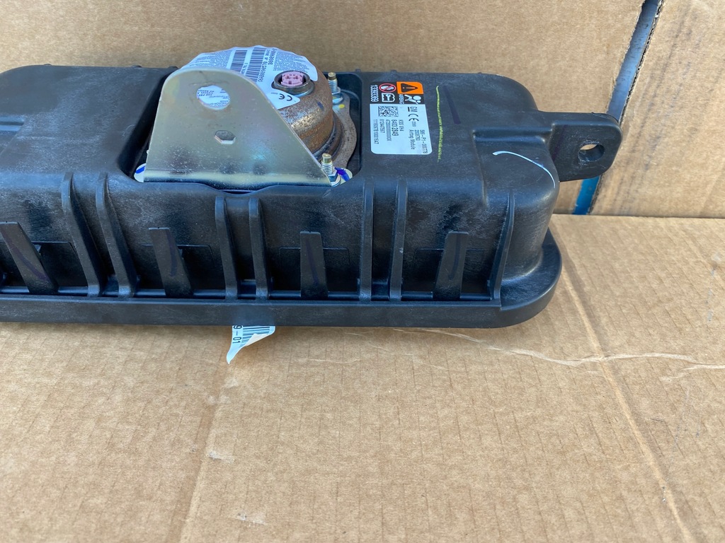 фото №6, Подушка воздушная пассажира chevrolet camaro 16-