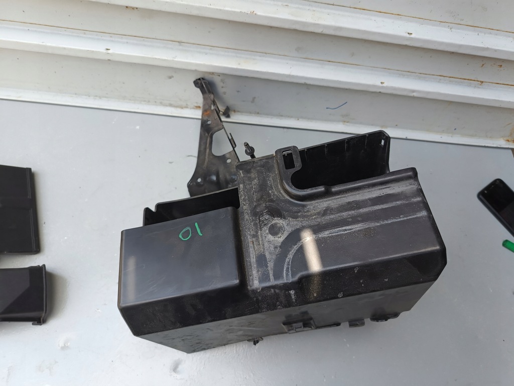 фото №8, Opel insignia b 17r- защита корпус основание аккумулятор 23347544 23347542