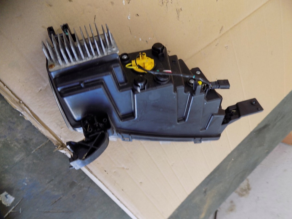 фото №8, Лампа передня лівий перед dacia spring 266052417r оригінал europa